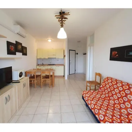 Cozy Escape On The Seafront Of Lignano