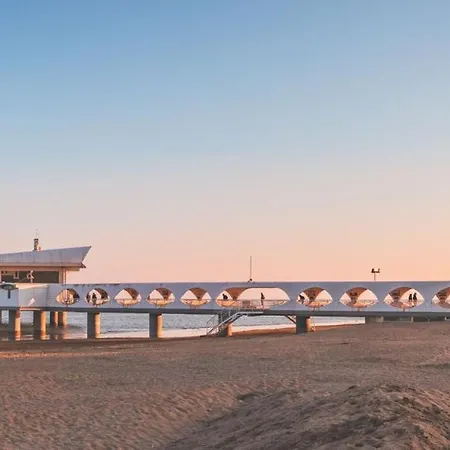 Cozy Escape On The Seafront Of Lignano *
