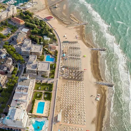 Cozy Escape On The Seafront Of Lignano アパート
